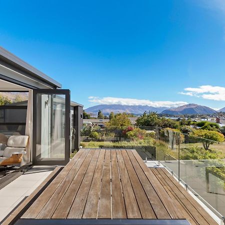 Tenby Apartments Wanaka Bagian luar foto