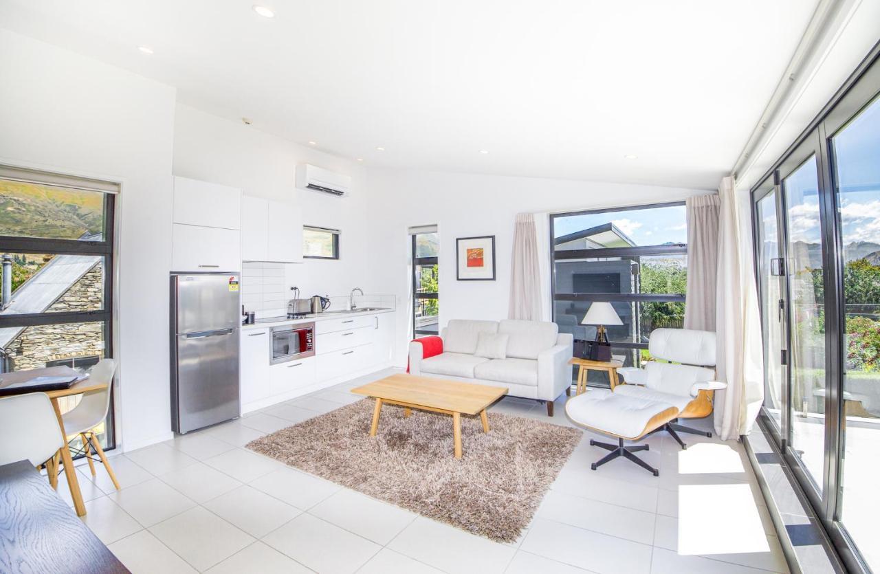 Tenby Apartments Wanaka Bagian luar foto