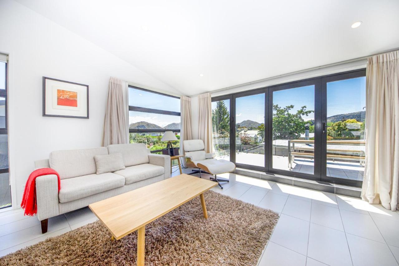 Tenby Apartments Wanaka Bagian luar foto
