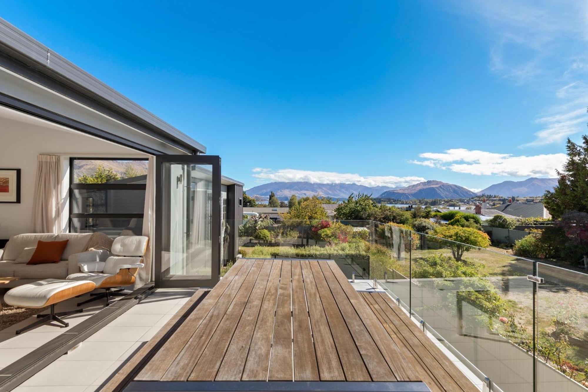 Tenby Apartments Wanaka Bagian luar foto