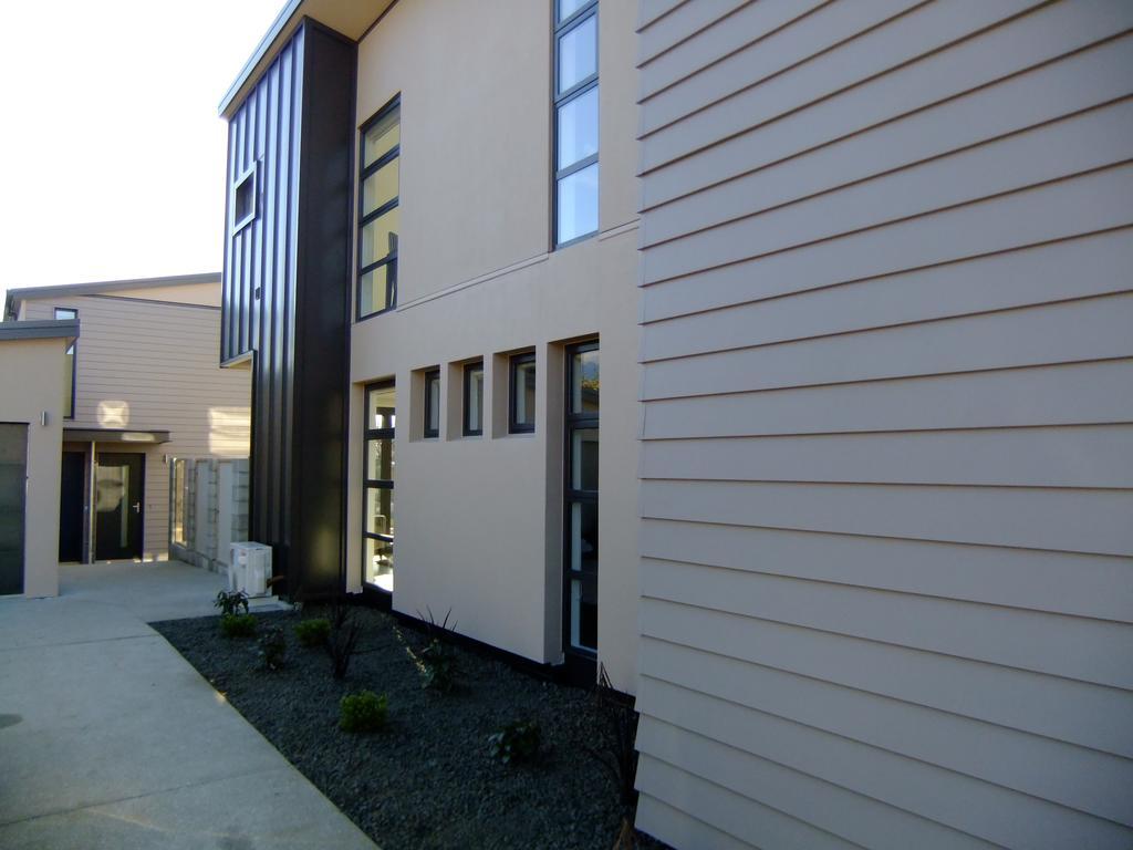 Tenby Apartments Wanaka Bagian luar foto